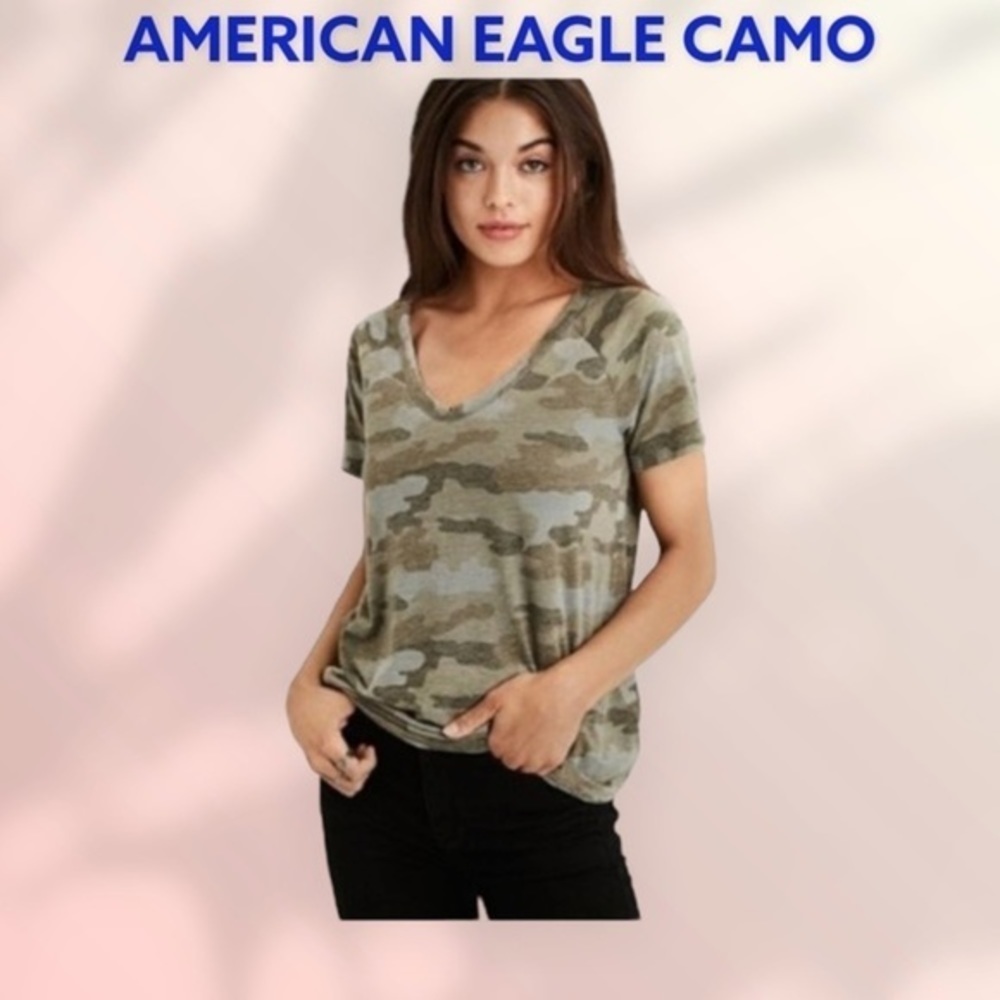 American Eagle Camo T-shirt